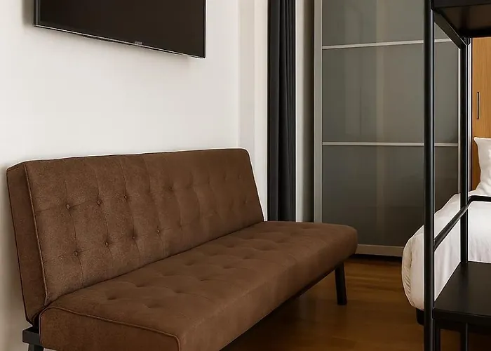 Apartamento Colli Albani Metro Loft, Comfy & Well Connected *