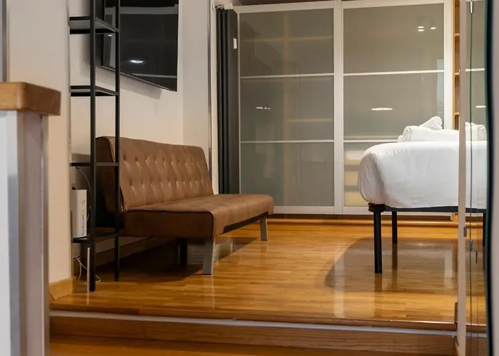 Apartamento Colli Albani Metro Loft, Comfy & Well Connected *